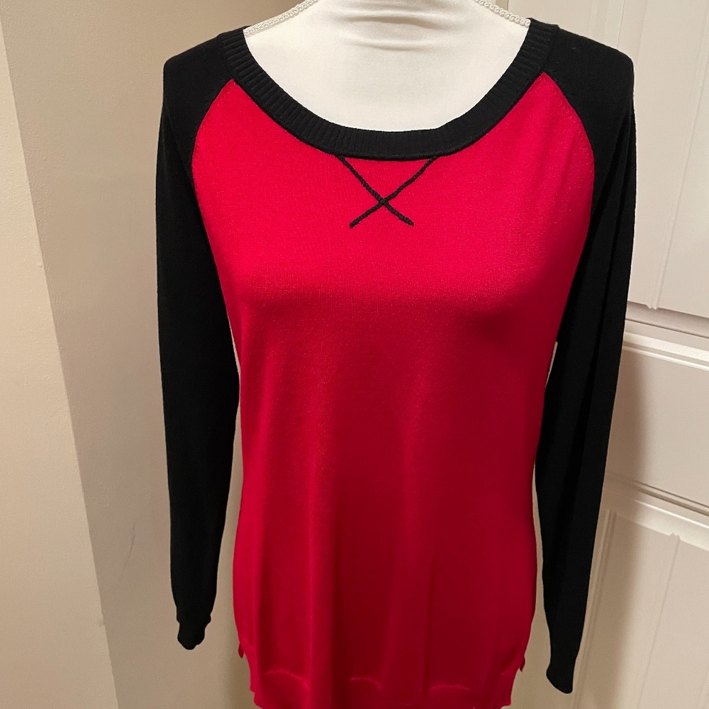 LIKE NEW United States Red/Black Sweater